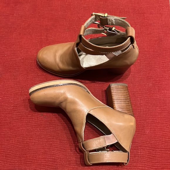 SEYCHELLES Double Ankle Strap High Heel Leather Booties 7.5 - Picture 3 of 7